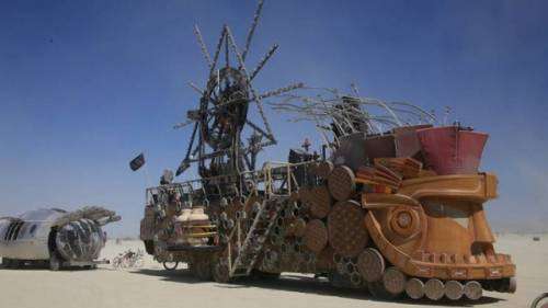 Постапокалиптический транспорт на фестивале Burning Man, напоминающий кадры из фильма "Безумный Макс" (35 фото)