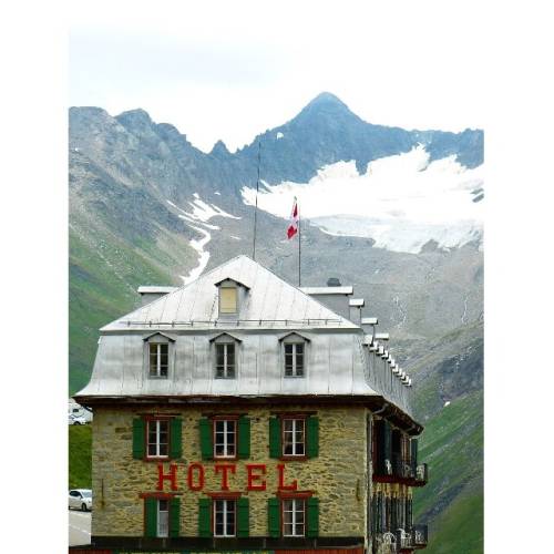 "Бельведер": знаменитый швейцарский отель у Ронского ледника (4 фото)