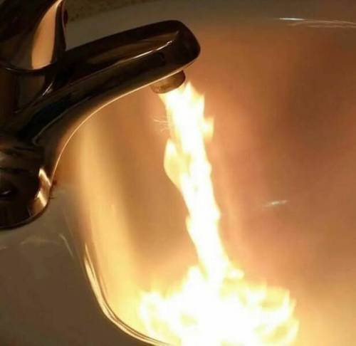Що тут відбувається?