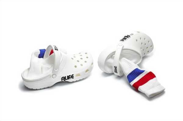 Результат схрещування кроксів зі шкарпетками