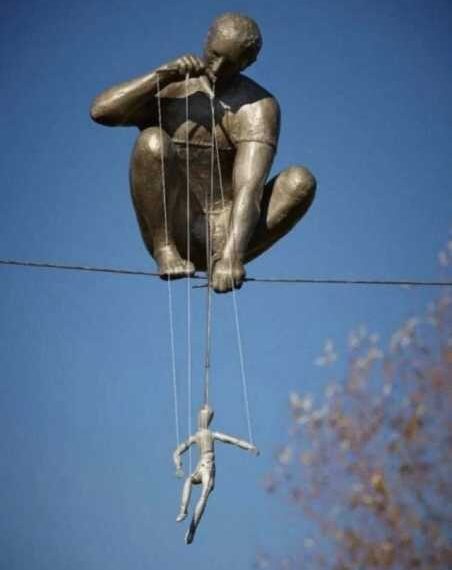 Дивовижні та незвичайні скульптури, які ігнорують закони фізики