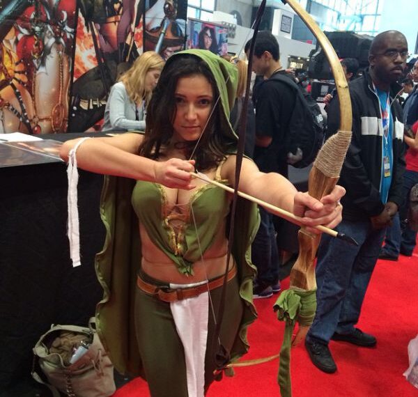 Дівчата на фестивалі New York City Comic Con 2014