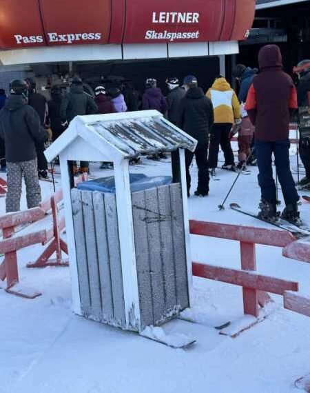 Будь-які цікаві спостереження від мандрівників з різних країн