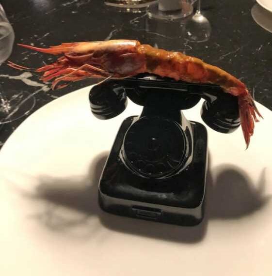 Вкрай незвичайна подача страв у кафе та ресторанах