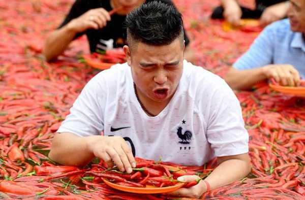 Чому гостру їжу не варто запивати водою?