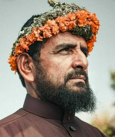 Чому чоловіки Саудівської Аравії прикрашають себе квітами