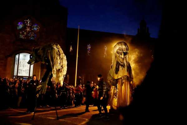 Парад Cnamha La Loba пройшов в Ірландії
