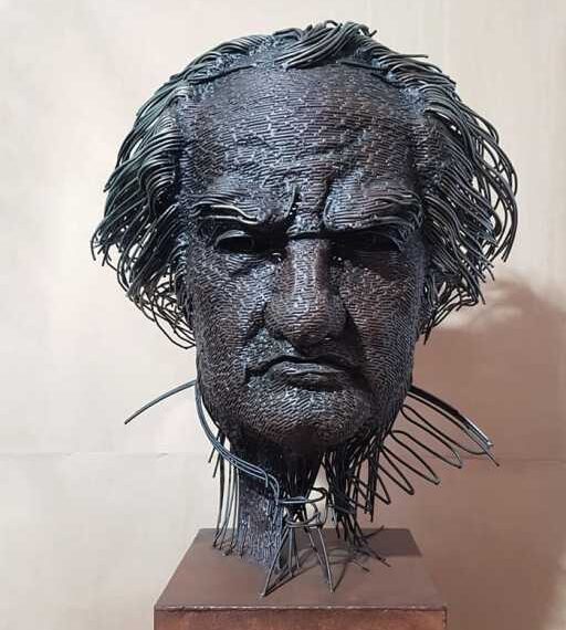 Приголомшливі скульптури з дроту