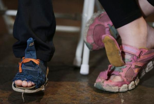 Підліток з Аляски став володарем смердючих кросівок 2017 року