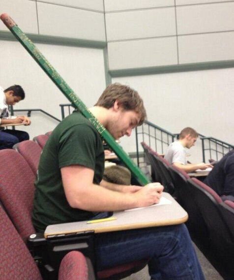 Гігантські предмети у повсякденному житті