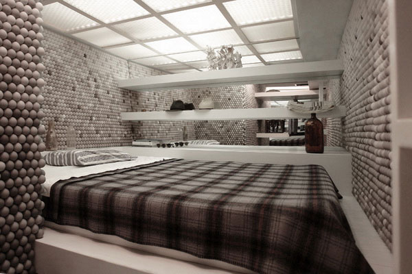 Квартира зі стінами з тенісних м'ячиків