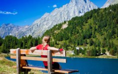 Навіщо люди мандрують?