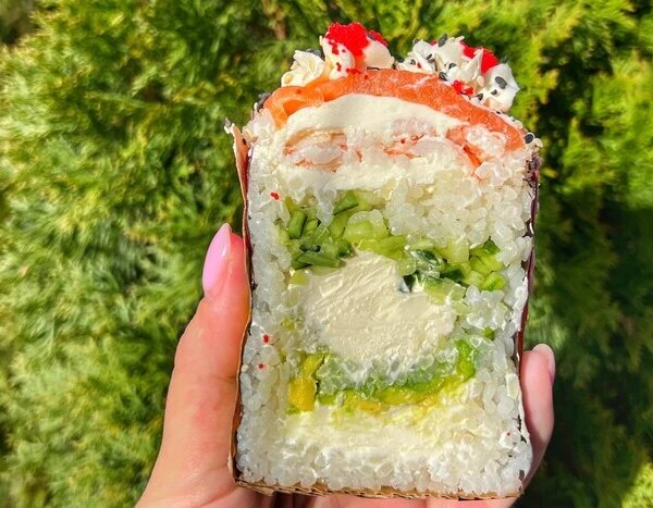 У Черкасах ресторан створив до Великодня суші-паски: реакція мережі