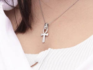 Популярні символи, про справжнє значення яких мало хто знає 12 Популярні символи, про справжнє значення яких мало хто знає 12