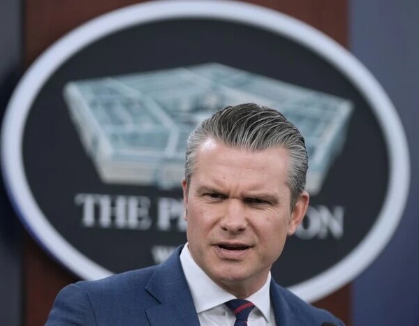 Пентагон закрив брифінги для фотографів після невдалих фото Гегсета