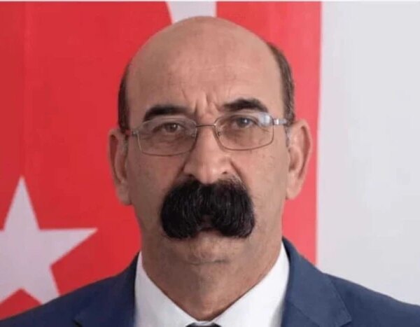 Турецький політик підкорив мережу своїми вусами та став зіркою інтернету