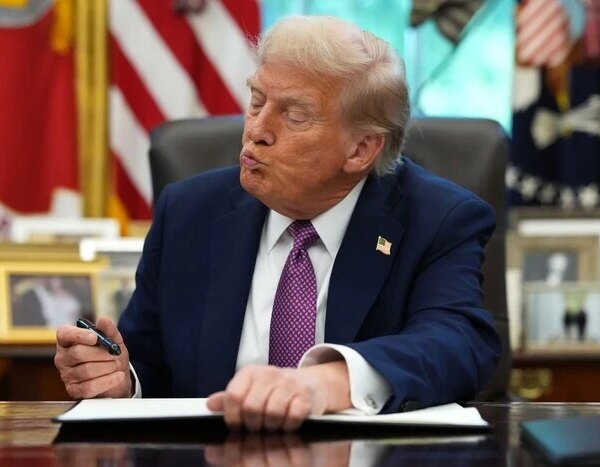 ХА-ХА новини 85 Трамп святкує 80-річчя. 10 курйозів, які запам’ятав світ