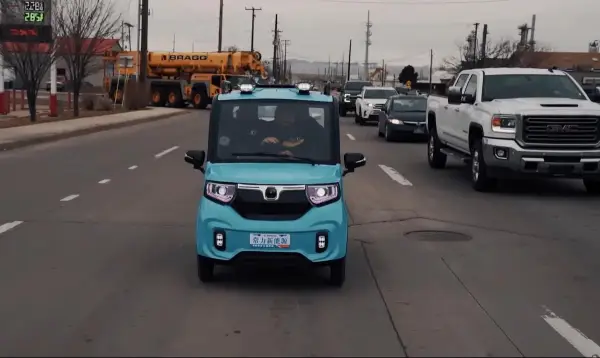 Китайський "найдешевший автомобіль" підкорив покупця своєю якістю 4