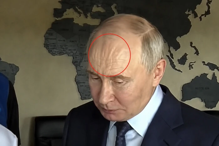 На чолі Путіна з'явився символ тризуба 4