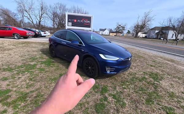 Американець придбав Tesla за $9500 і був приємно здивований