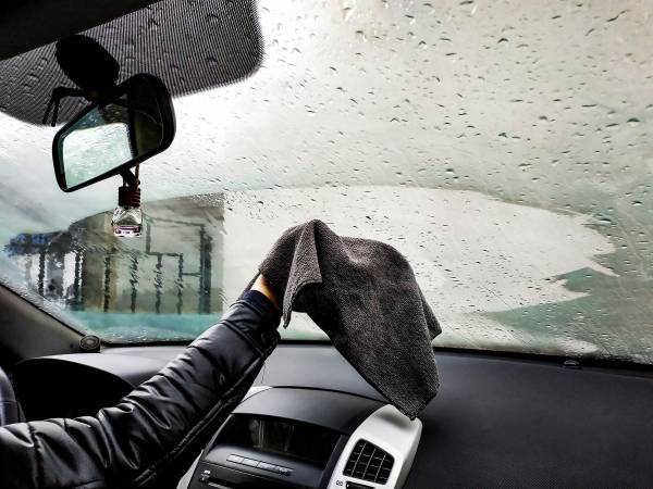 Картопля проти запотілих вікон: простий лайфхак для авто