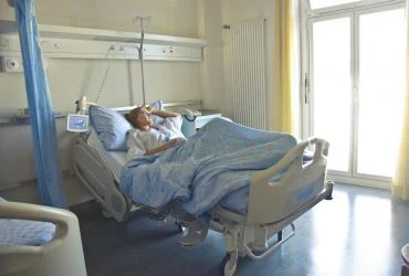 Два засоби повернуть білим кросівкам первісну свіжість 7