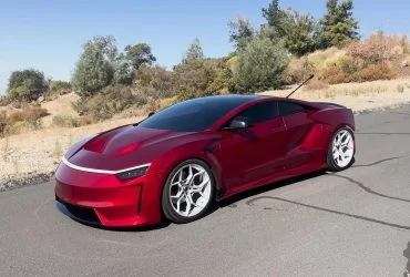 Американець придбав Tesla за $9500 і був приємно здивований 8