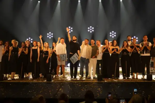Хор "Гомін" записав себе в історію: 37 концертів за тиждень 9