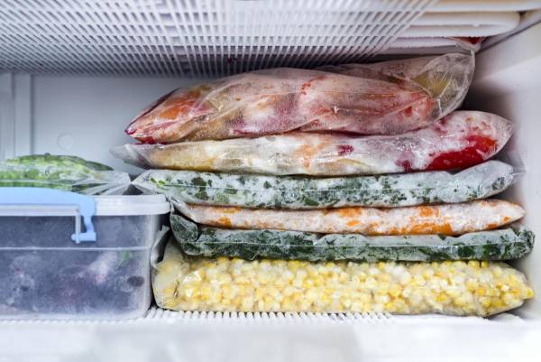 15 продуктів, яким морозилка не друзі