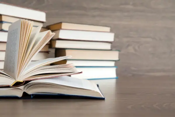 Книгу повернули через 150 років: бібліотечний штраф змусив би спалахнути від здивування 23