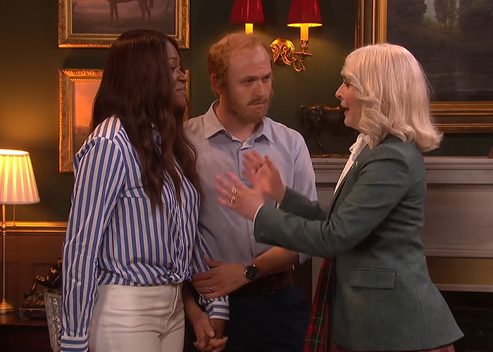SNL UK" висміяв Меган Маркл та принца Гаррі за їхнє повернення до Британії 22 SNL UK" висміяв Меган Маркл та принца Гаррі за їхнє повернення до Британії 22