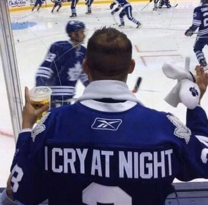 61 дивних футболок, які змусять замислитися про їх творців 73