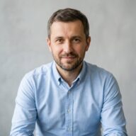 Роман Костенко