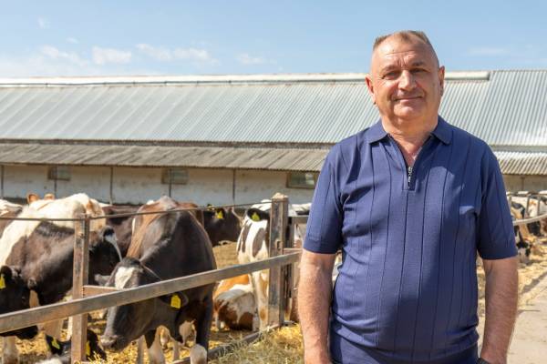 Strautmann Verti-Mix 1251: молочний успіх двох господарств починається з корму 38 Strautmann Verti-Mix 1251: молочний успіх двох господарств починається з корму 38